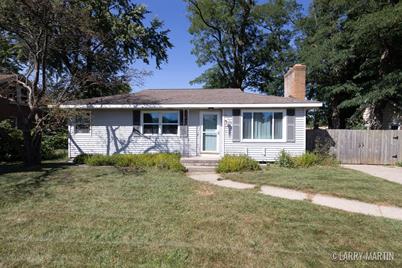 1305 44th Street SW, Wyoming, MI 49509 - Photo 1