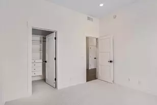 310 Washington Ave, Grand Haven, MI 49417 - Photo 11