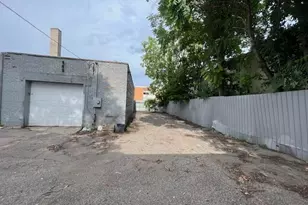 820 S Division Ave, Grand Rapids, MI 49507 - Photo 11