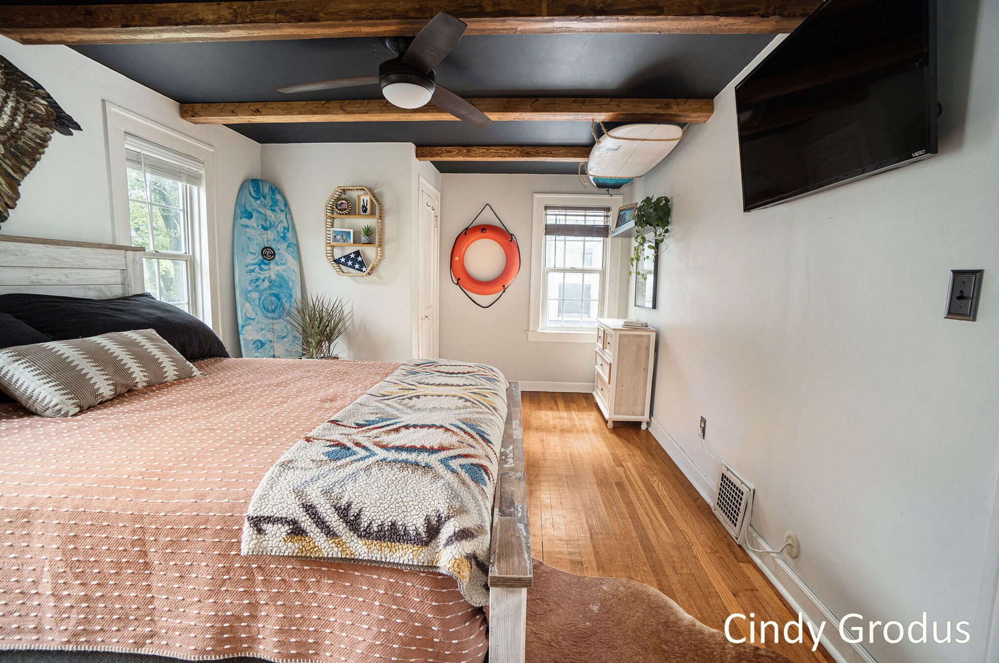 3323 Paris Ave, Grand Rapids MI 49507-2633 exterior