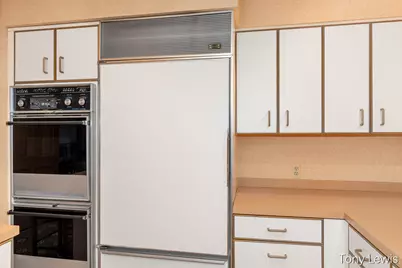 610 Cascade Hills Hollow SE, Grand Rapids, MI 49546 - Photo 11