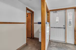 4946 Page Ave, Michigan Center, MI 49254 - Photo 9