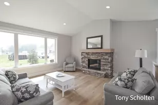 5184 Blendon Mdw Cir, Hudsonville, MI 49426 - Photo 9