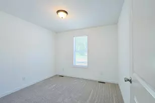 1949 Summerset Dr, Muskegon, MI 49442 - Photo 17