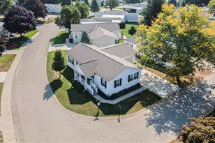 7677 Skylark Dr SE, Grand Rapids, MI 49508 - Photo 27