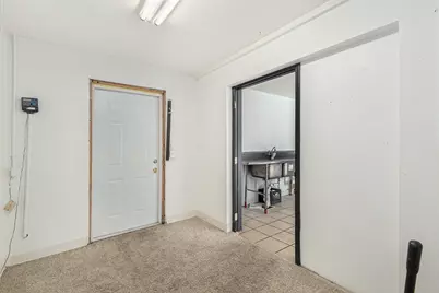 3010 E Apple Avenue, Muskegon, MI 49442 - Photo 5