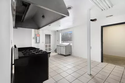 3010 E Apple Avenue, Muskegon, MI 49442 - Photo 9