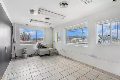 3010 E Apple Avenue, Muskegon, MI 49442 - Photo 13