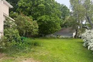 313 W 6th St, Evart, MI 49631 - Photo 31