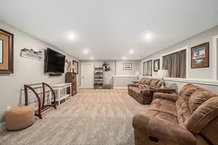 21889 Hilltop Cir, Stanwood, MI 49346 - Photo 33