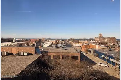 830 Pleasant Street #5, Saint Joseph, MI 49085 - Photo 3