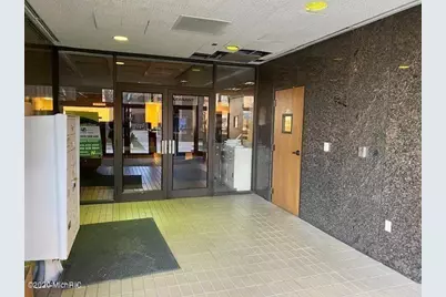 830 Pleasant Street #5, Saint Joseph, MI 49085 - Photo 17