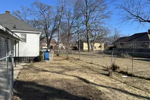 2525 & 2529 Riordan St, Muskegon Heights, MI 49444 - Photo 9