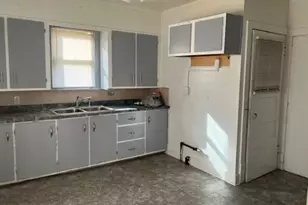 2525 & 2529 Riordan St, Muskegon Heights, MI 49444 - Photo 5