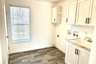 221 Circle Dr, Sparta, MI 49345 - Photo 11