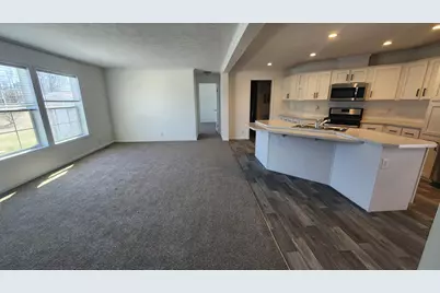 884 Ottawa Court #7, Charlotte, MI 48813 - Photo 5