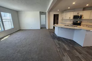 884 Ottawa Ct, Charlotte, MI 48813 - Photo 5