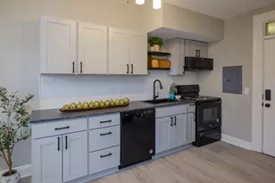 201 E Michigan Ave, Paw Paw, MI 49079 - Photo 9