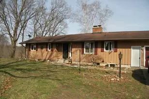 1029 Azaleamum Dr, Three Rivers, MI 49093 - Photo 1