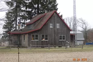 640 S Oak Ave, White Cloud, MI 49349 - Photo 5