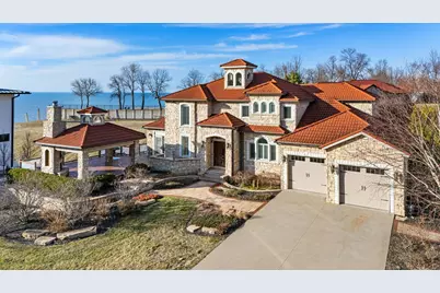 651 Sul Lago S, Benton Harbor, MI 49022 - Photo 1