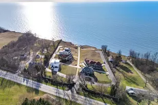 651 Sul Lago S, Benton Harbor, MI 49022 - Photo 3