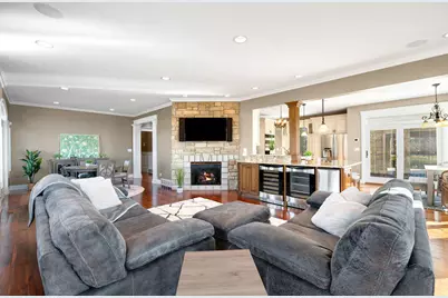 651 Sul Lago S, Benton Harbor, MI 49022 - Photo 11