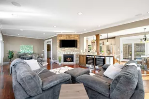 651 Sul Lago S, Benton Harbor, MI 49022 - Photo 11