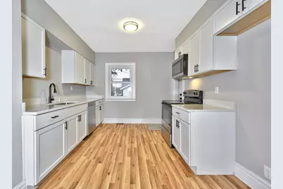 345 E Goulson Avenue, Hazel Park, MI 48030 - Photo 3