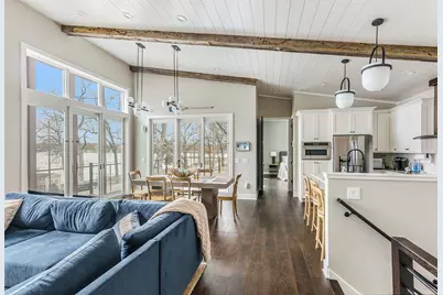 7505 S Lakeshore Drive, Pentwater, MI 49449 - Photo 17