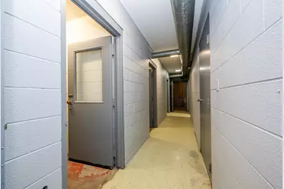 641 S Crystal Avenue, Benton Harbor, MI 49022 - Photo 25