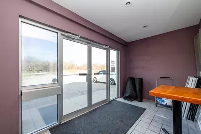 641 S Crystal Avenue, Benton Harbor, MI 49022 - Photo 3