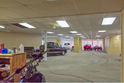 528 E Michigan Avenue, Jackson, MI 49201 - Photo 7