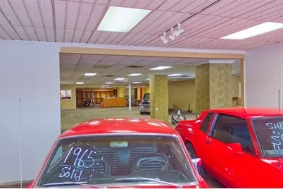 528 E Michigan Avenue, Jackson, MI 49201 - Photo 5