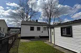 22458 Hillock Ave, Warren, MI 48089 - Photo 5