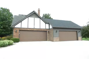 5449 Countryside Dr, Saline, MI 48176 - Photo 7