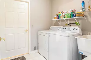 21329 Mulberry Ct, Farmington Hills, MI 48336 - Photo 35