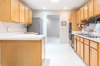 21329 Mulberry Court, Farmington Hills, MI 48336 - Photo 3