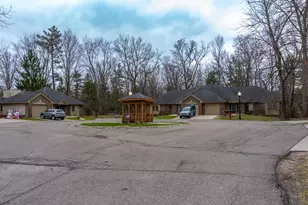 21329 Mulberry Ct, Farmington Hills, MI 48336 - Photo 47