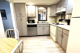 3622 Lakeshore Dr, Saint Joseph, MI 49085 - Photo 5