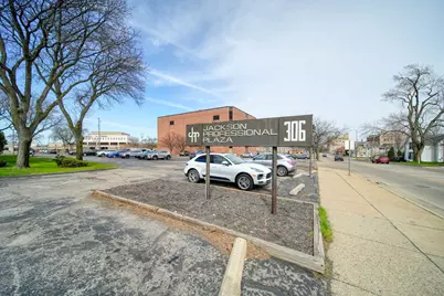 306 W Washington Avenue #105, Jackson, MI 49201 - Photo 37