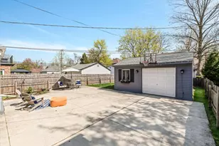 240 McKinley Ave, Grosse Pointe Farms, MI 48236 - Photo 27