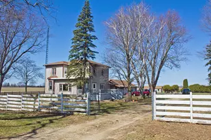 25544 Gage St, Dowagiac, MI 49047 - Photo 3