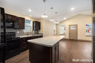 2047 Linden Ave SE, Grand Rapids, MI 49507 - Photo 9