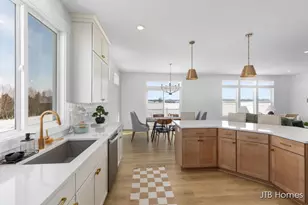 11386 Shoreline Dr, Allendale, MI 49401 - Photo 9