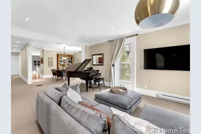 22 Jefferson Avenue SE, Grand Rapids, MI 49503 - Photo 19