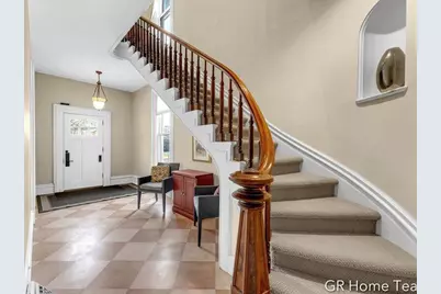 22 Jefferson Avenue SE, Grand Rapids, MI 49503 - Photo 15