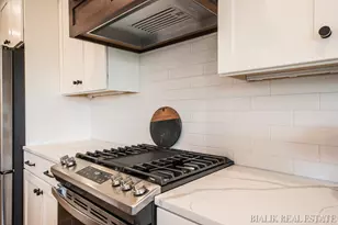 594 Sun Vale Ln, Grandville, MI 49418 - Photo 15