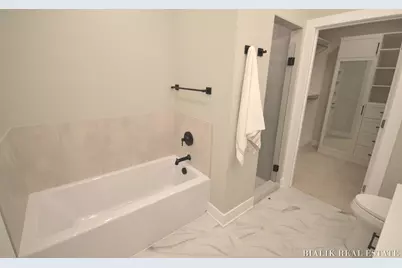 580 Sun Vale Lane, Grandville, MI 49418 - Photo 11