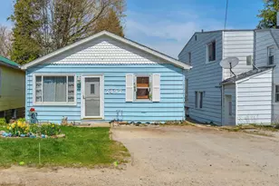 7226 Lakeview Dr, Lexington, MI 48450 - Photo 3